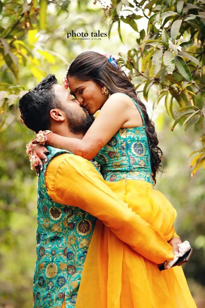 Couple portrait kiss